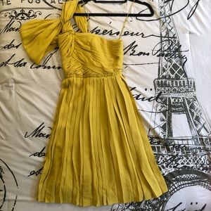 Gossip Girl dress worn by Blair Waldorf!